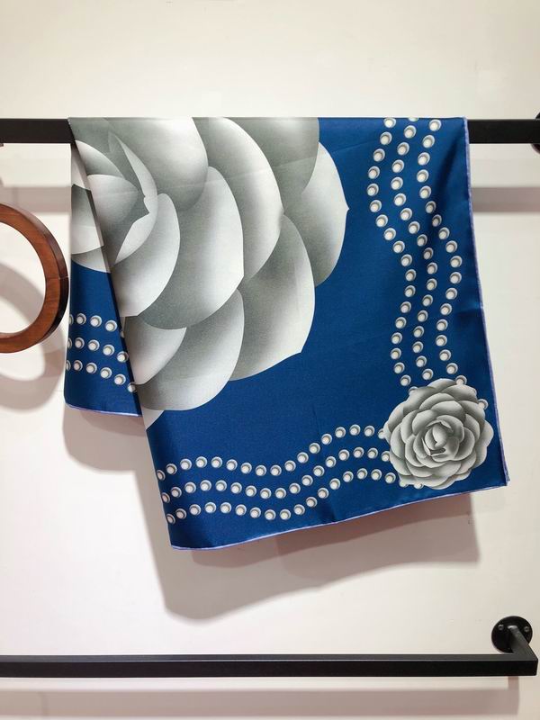 Chanel silk scarf 90X90cm E18 (14)